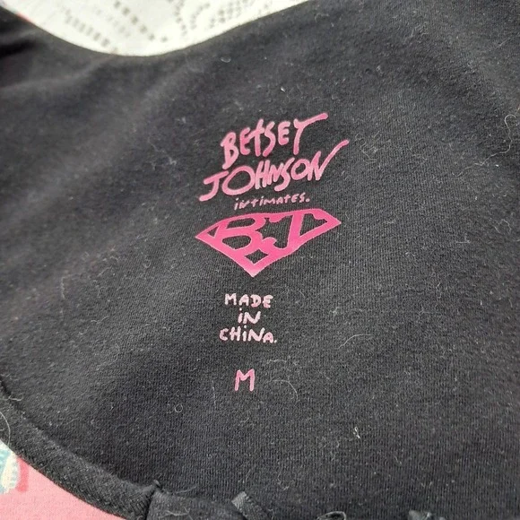 Betsey Johnson Intimates Sleep Dress Skull Strawberry Lace Up Pink M - Picture 2 of 5